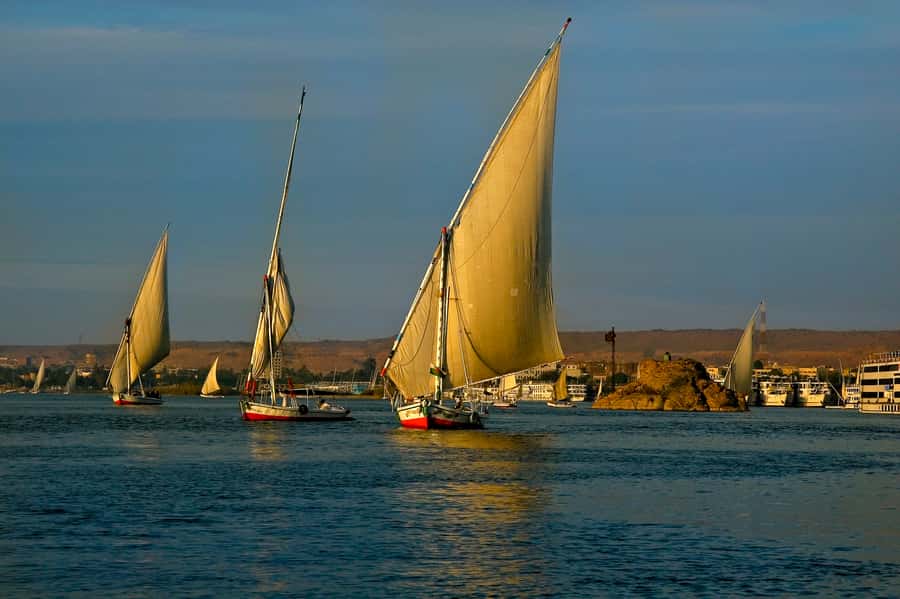 Luxor: Hatshepsut, Valley of Kings and Felucca Ride, Guided - Hatshepsut Temple: the female pharaoh, up close and well framed