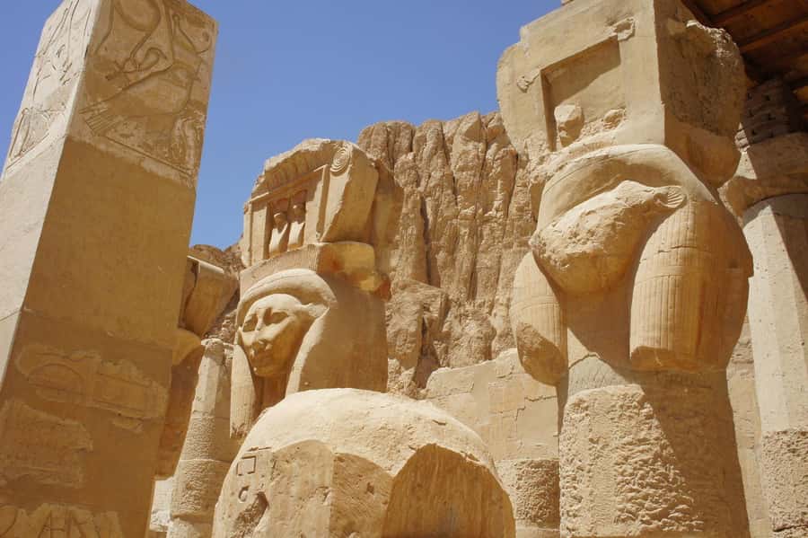 Luxor: Hatshepsut, Valley of Kings and Felucca Ride, Guided - Pickup and the air-conditioned ride across Luxor