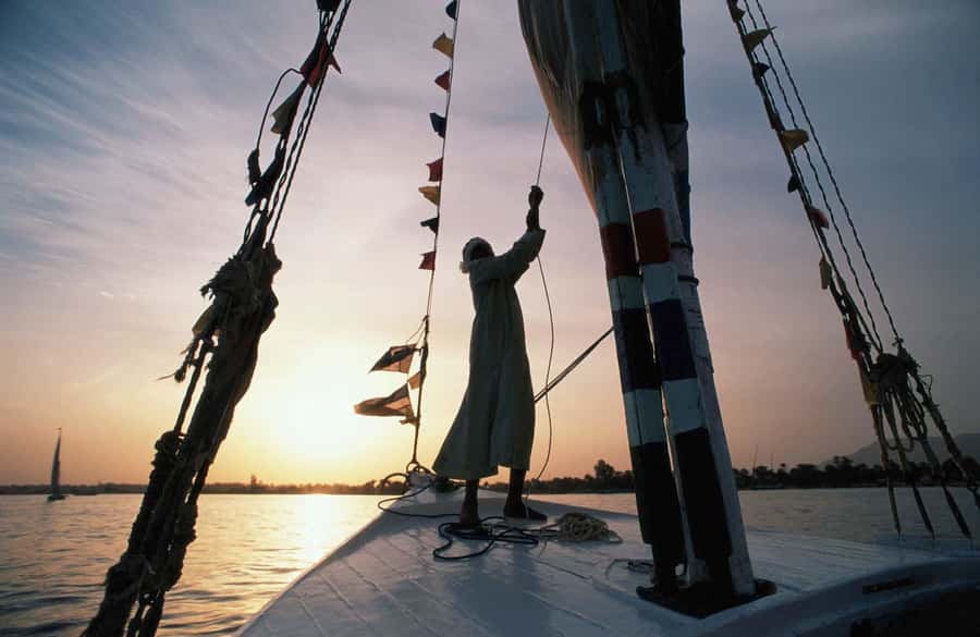 Luxor: Private Felucca Boat Trip with Hotel Pickup - Boarding the Felucca: Tea, Comfort, and a Canvas Roof