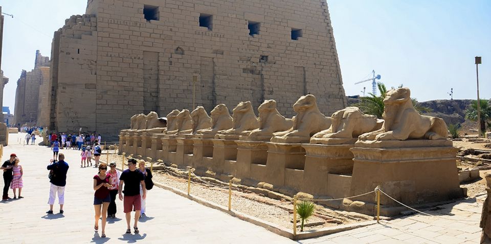 Luxor Tour from Hurghada by bus - Crossing the Nile by Felucca: A Worthwhile Break From Dust and Heat