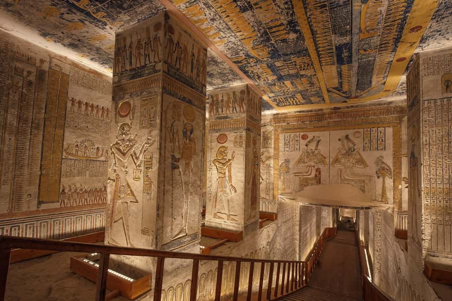 Luxor: Valley of the Kings and Hatshepsut Temple Day Tour - West Bank in 5 Hours: a focused Luxor highlight