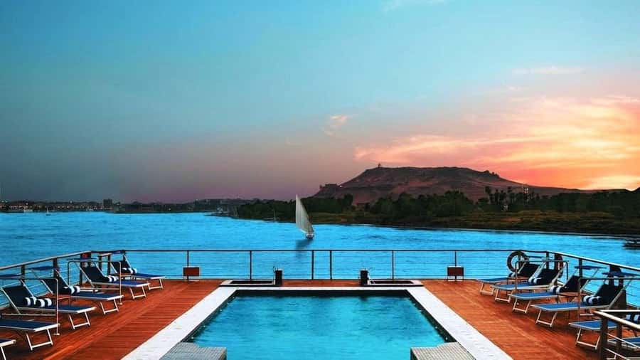 Marsa Alam: 4 Days Nile River Cruise with Guided Tours - Checking In To The Nile Cruise: Sundeck Tea And All-Inclusive Ease