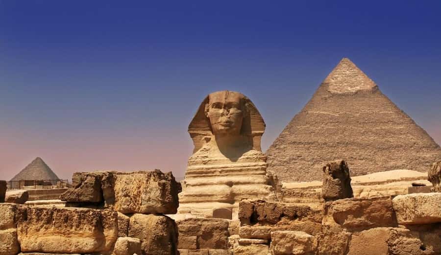 Marsa Alam: Ancient Cairo & Giza Pyramids Day Trip by Plane - Egyptian Museum: Getting the Most Out of One Major Stop