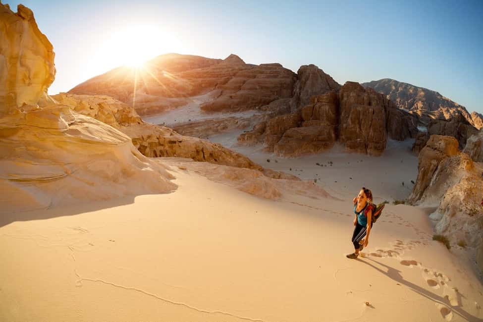 Marsa Alam Bedouin Nights: Jeep Safari, Dinner & Stargazing - Traditional Bedouin dinner under the stars (with cultural performances)