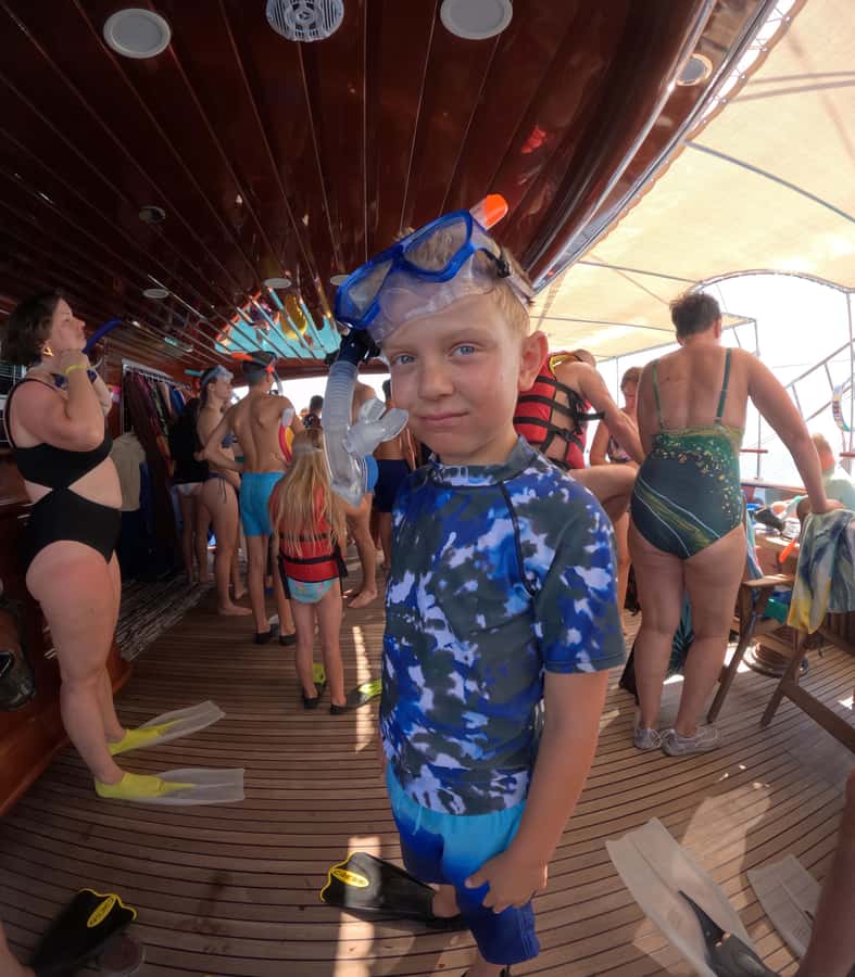 Marsa Alam: Pirates Premium Boat to turtle bay with lunch - Safety, rules, and what to pack (so you enjoy it, not just tolerate it)