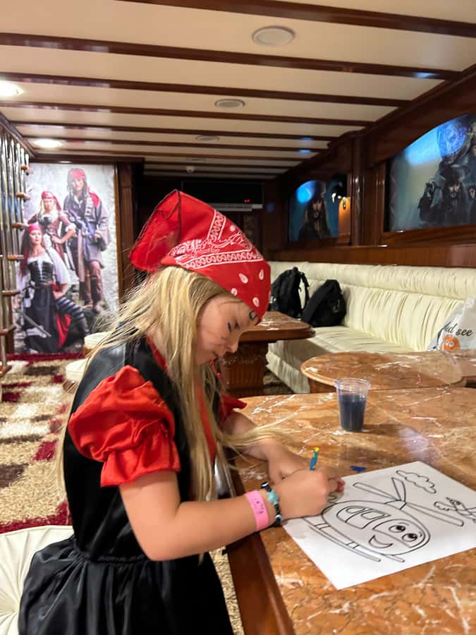 Marsa Alam: Pirates Premium Boat to turtle bay with lunch - How pickup and the Port Ghalib start set the tone