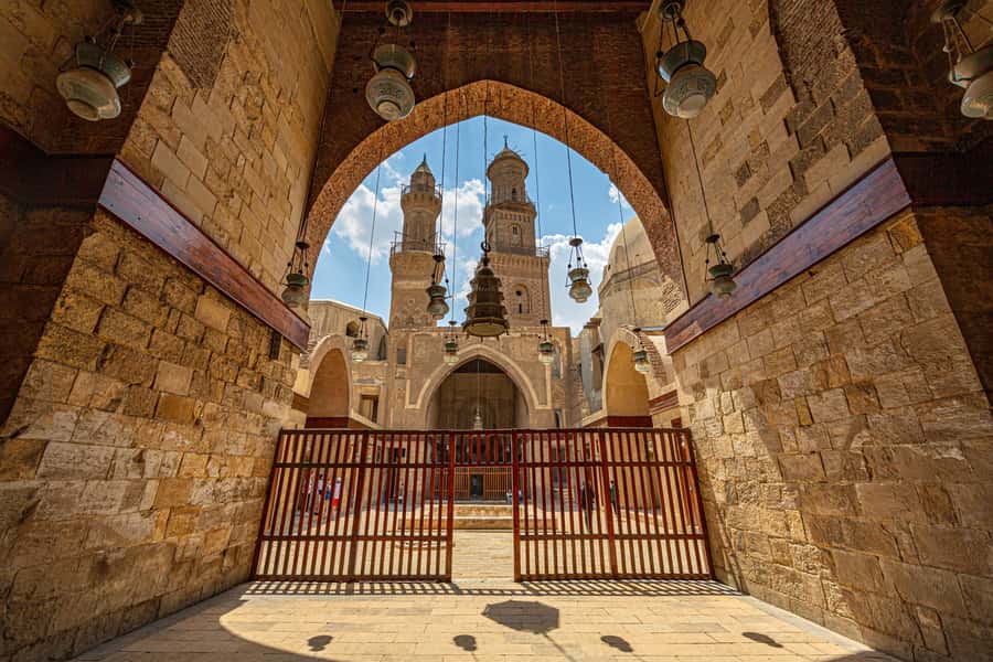 Old Cairo Guided Walk Tour: History, Culture & Street Bites - Street snacks, koshary or Egyptian pie, and how pacing actually works