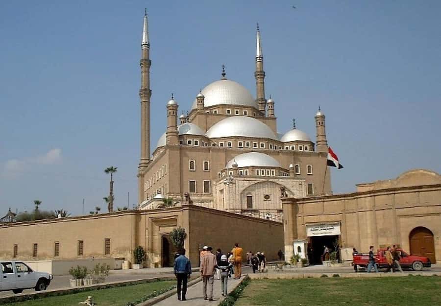 Private Half Day Tour To Islamic Cairo - Islamic Cairo in Half a Day: What You’ll See and How It Feels