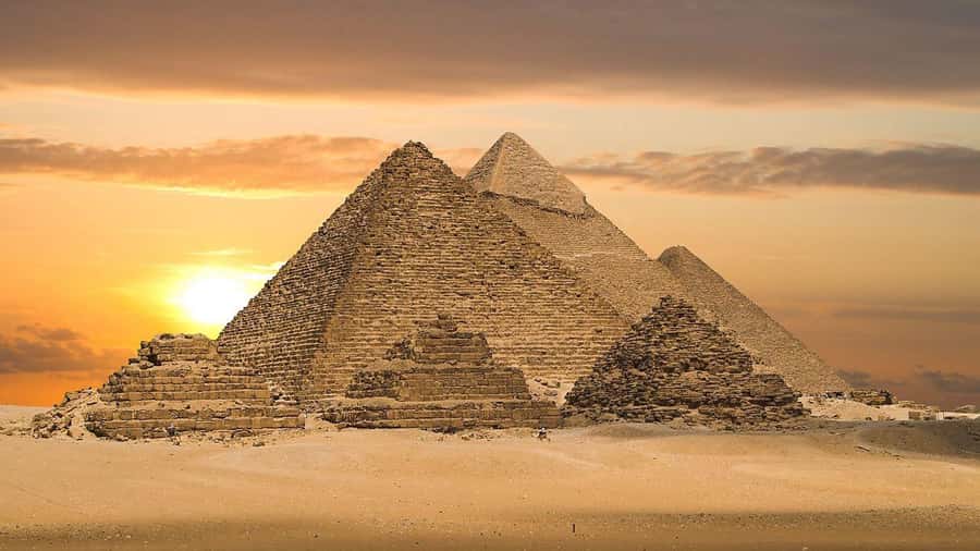 Pyramids, Sakkara & Memphis Private Tour with Lunch - Who this tour fits best (and who should choose something else)