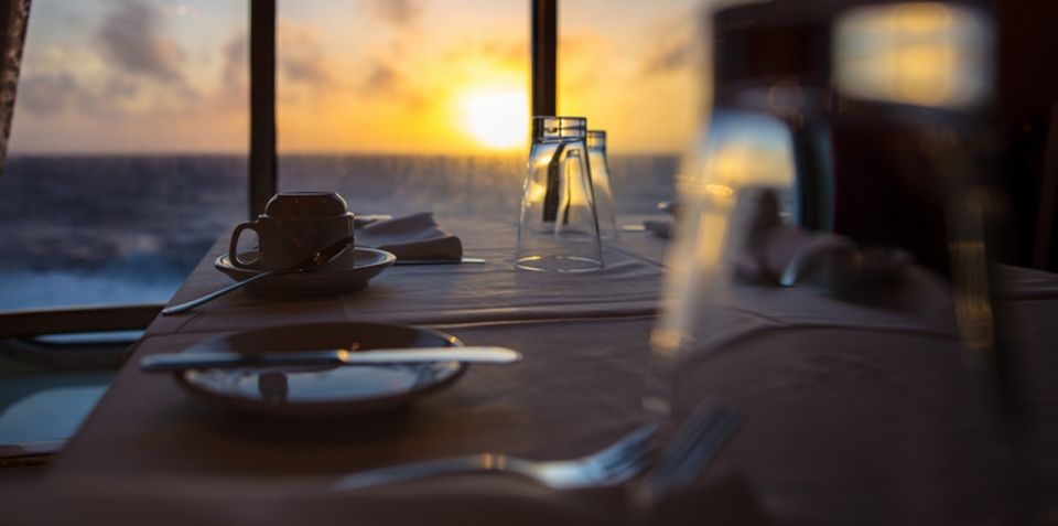 Sharm El Sheikh: Dinner Cruise W/ Optional Private Transfer - Music and dance: DJ, singer, belly dancer, and the party factor