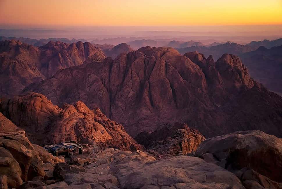 Sharm El Sheikh: Mount Sinai & St. Catherine Monastery Tour - The waiting game: sunrise on Mount Sinai (and the sudden cold)