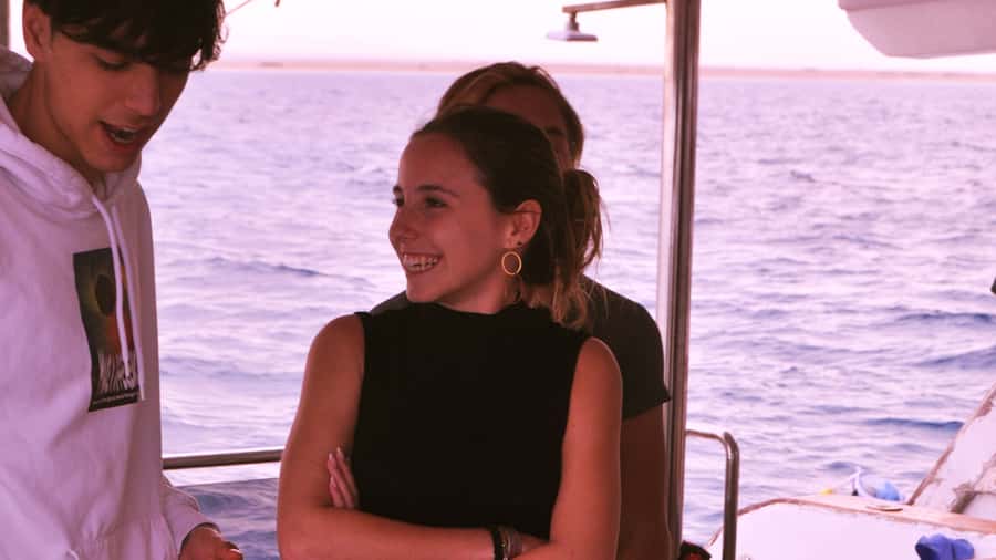 Sharm El Sheikh: Red Sea Cruise with Dinner & Transfer. - Dinner onboard: Egyptian hospitality, soft music, and the meal setup