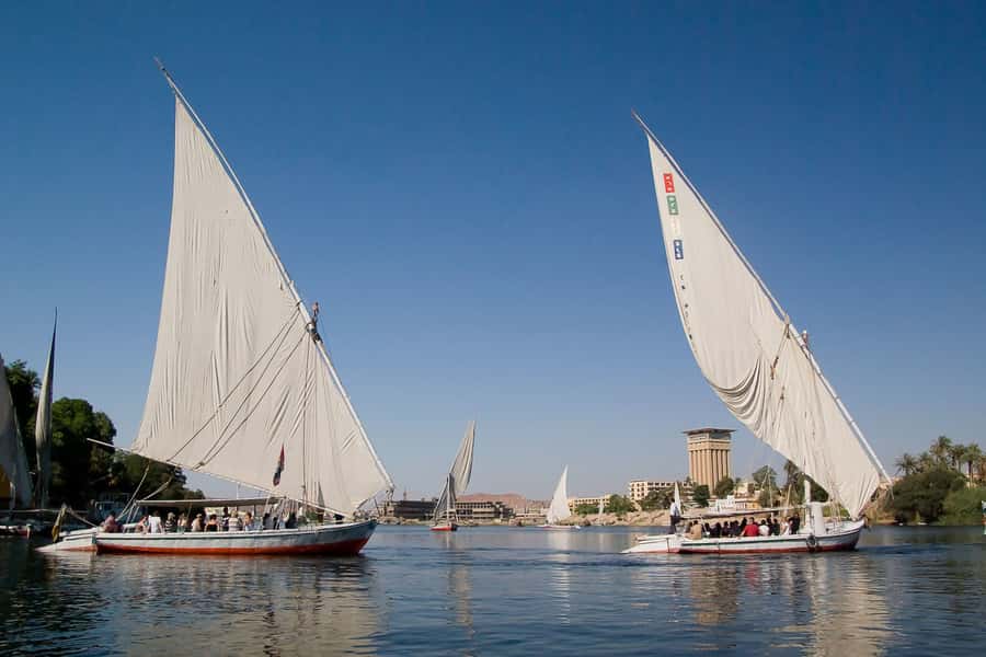 The Nile: Felucca Ride with Meal and Transfers - Wind, Sails, and a Motor Backup You Should Understand